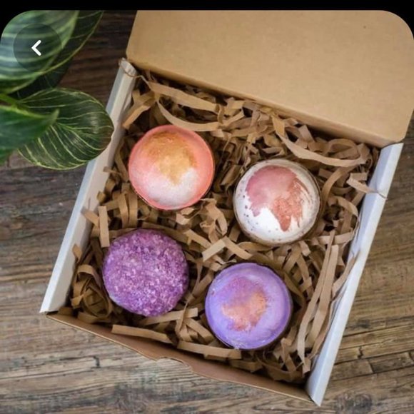 Brown Gift Boxes with Windows - Picture 4 of 8